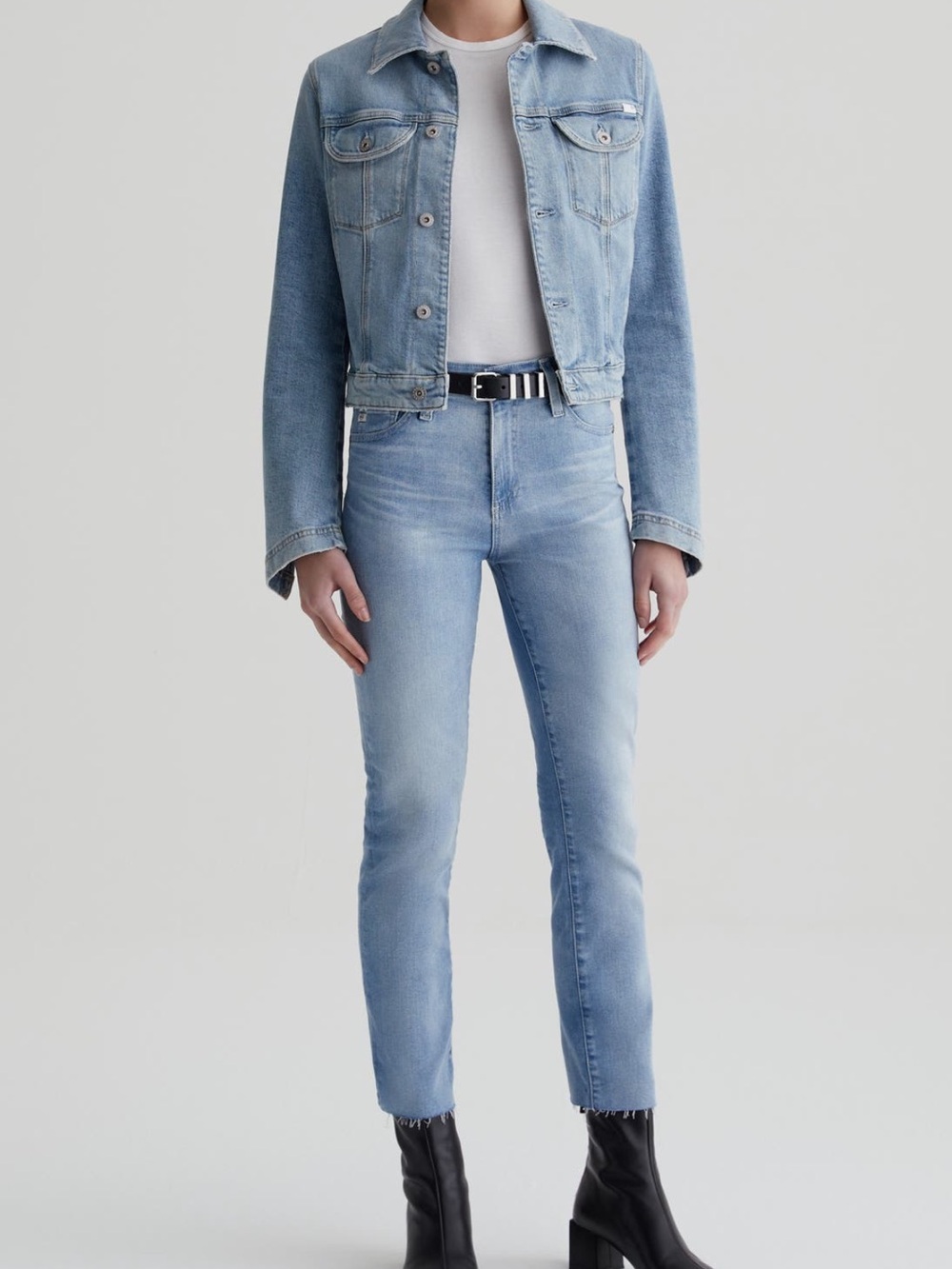 AG Mari Crop Jeans Light Wash Slim Straight Raw Hem Women’s Size 28